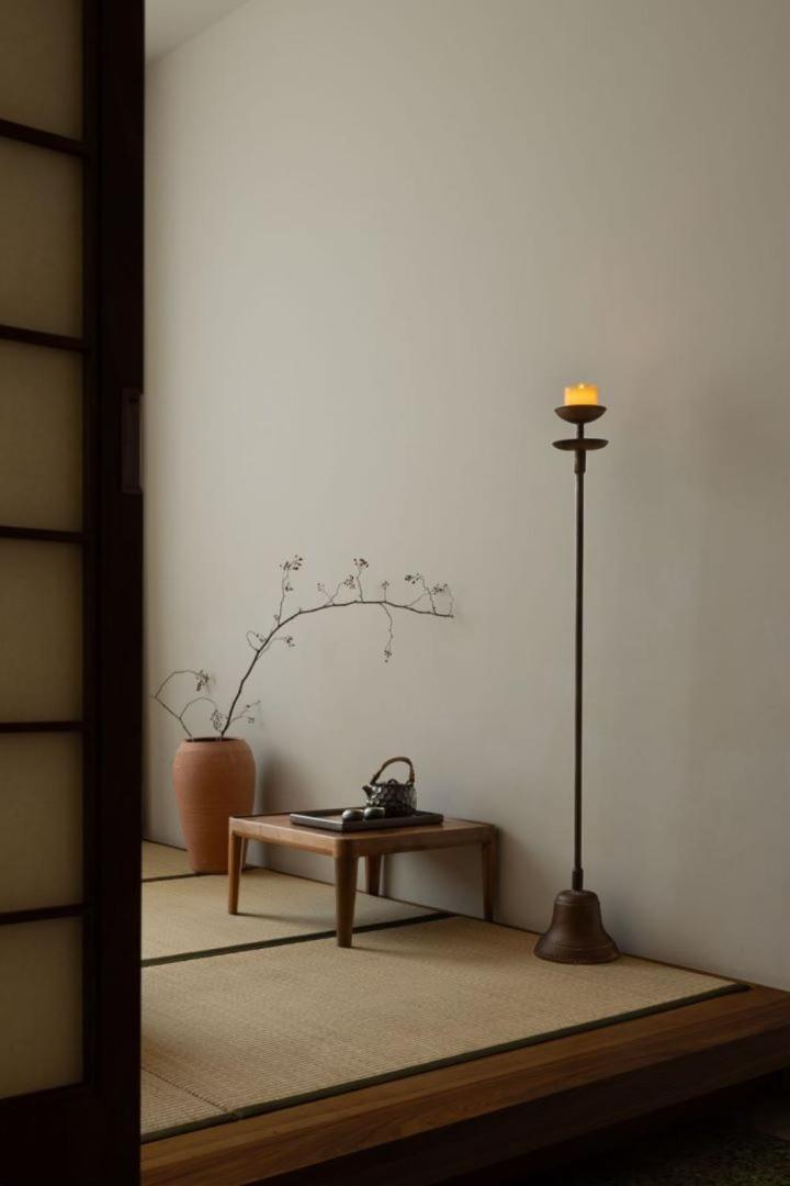 Wezo Hotel Kuanzhai Alley Chengdu-Breakfast Till 12Noon-Lv City Guide Recommended Hotel Exteriör bild