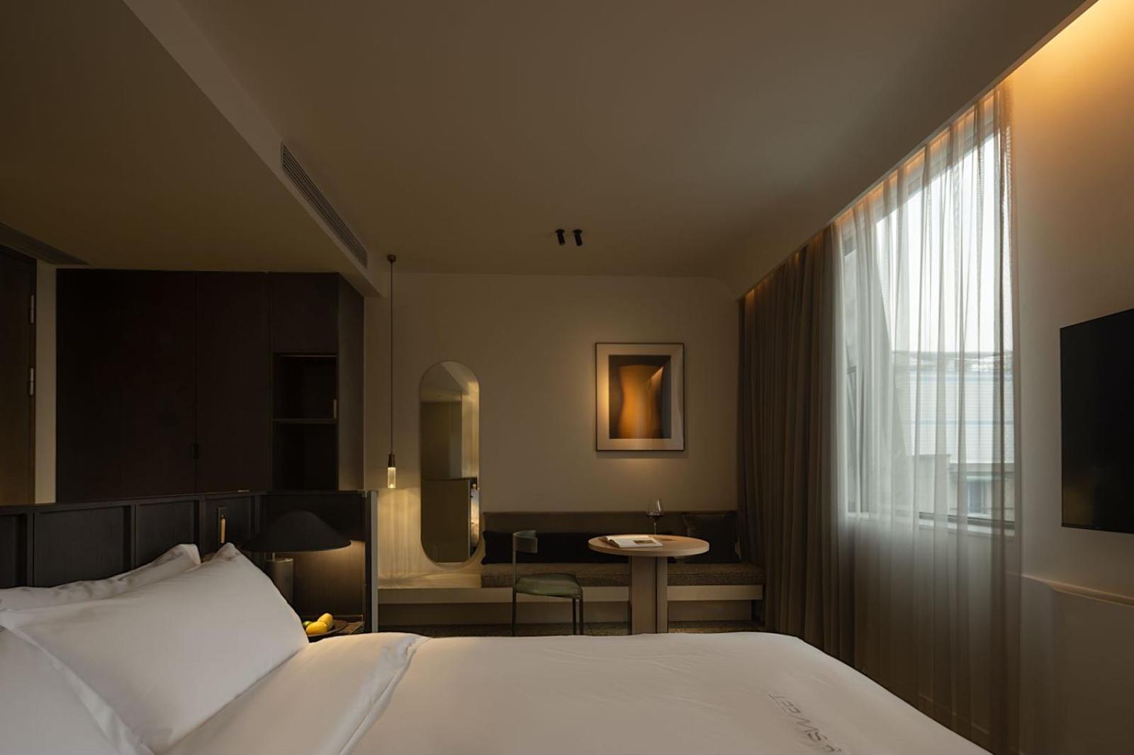 Wezo Hotel Kuanzhai Alley Chengdu-Breakfast Till 12Noon-Lv City Guide Recommended Hotel Exteriör bild